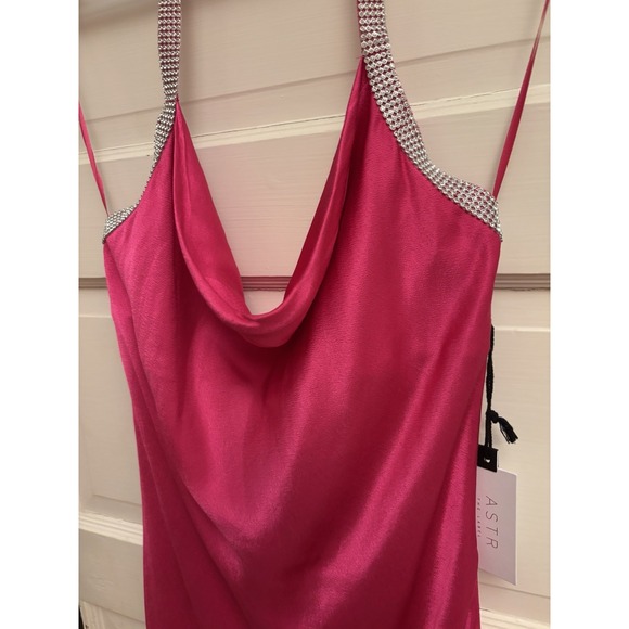 ASTR Women's Pink Sicily Halter Dress Lined Rhinestones Size Medium New $118 - Picture 5 of 11